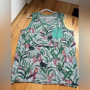 Men’s Tropical Summer Tank Top. Size XL. Excellent condition 🌴🦜🌺